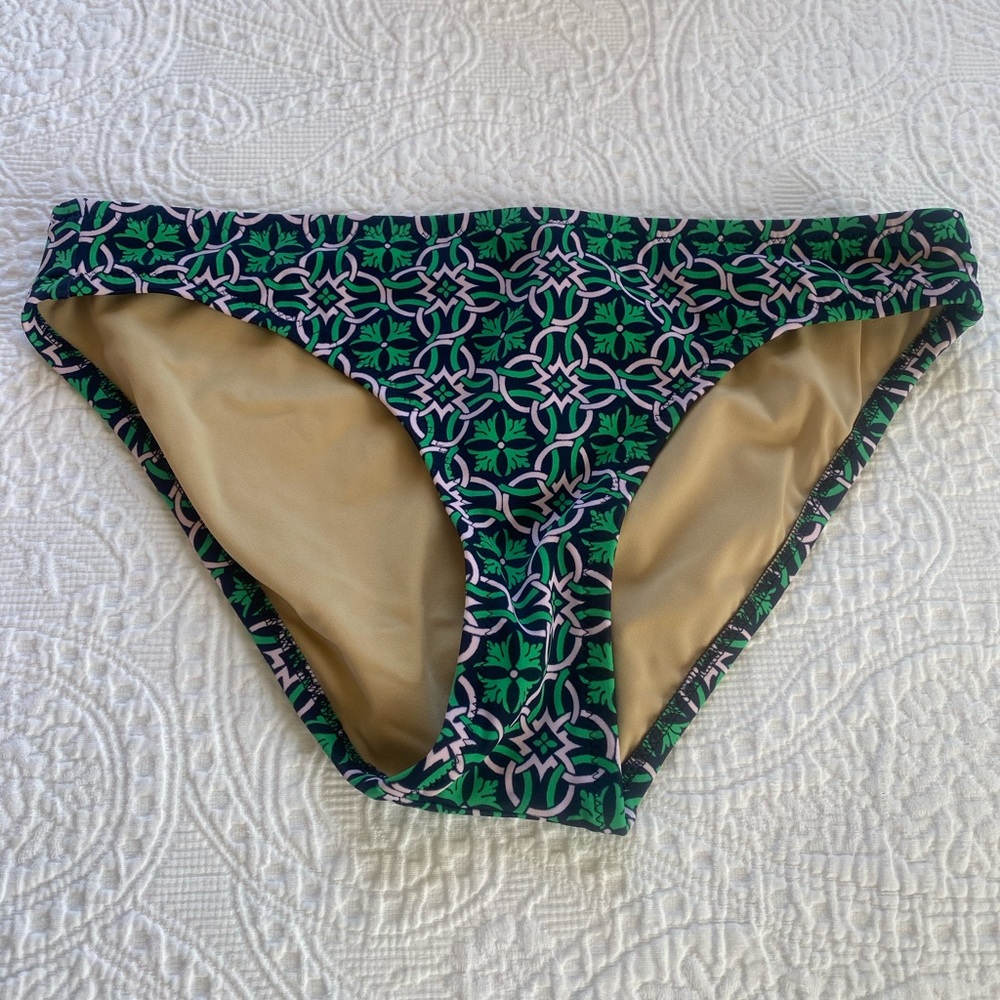 4 JCrew Women’s Smim Bottoms All are Size Small